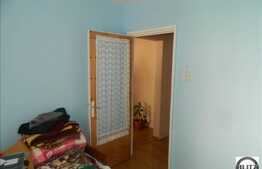 Apartament cu 3 camere de vanzare in zona Mehedinti