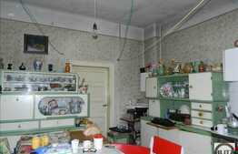 Casa insiruita cu 2 camere, curte comuna, 39,77 mp, teren 60 mp, zona linistita!