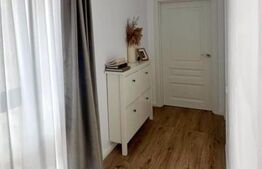 Apartament cu 2 camere, gradina, imobil tip vila, 2 parcari, zona Sub Cetate
