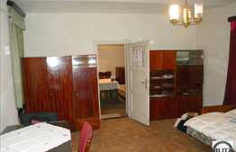 Apartament 1 camera situat in imobil tip casa, curte comuna