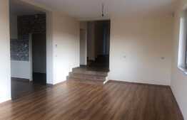 Casa individuala, 4 camere, 170 mp, teren de 1300 mp! Zona de case!