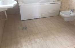 Casa individuala, 4 camere, 170 mp, teren de 1300 mp! Zona de case!