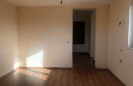 Casa individuala, 4 camere, 170 mp, teren de 1300 mp! Zona de case!