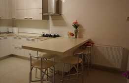 Casa individuala, 4 camere, 180 mp, teren de 1000 mp! Zona de case!