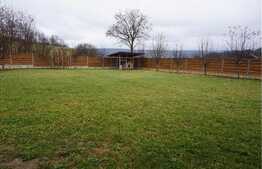 Casa individuala, 4 camere, 180 mp, teren de 1000 mp! Zona de case!