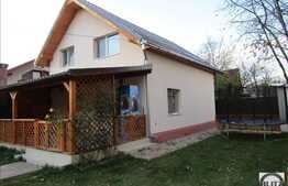 Casa individuala cu 4 camere, 100 mp, teren de 550 mp! Zona de case!