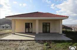 Vanzare casa individuala, 186mp utili, 1300 mp teren, zona linistita