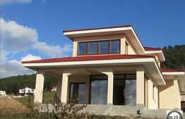 Vanzare casa individuala, 186mp utili, 1300 mp teren, zona linistita