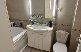 Apartament semidecomandat cu 3 camere, 60 mp, garaj, zona Porii