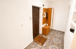 Apartament cu 1 cameră decomandată, 40 mp,  balcon 7 mp, zona Parcul Colina