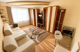 Apartament cu 1 cameră decomandată, 40 mp,  balcon 7 mp, zona Parcul Colina