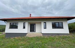 Casă pe un nivel, 150 mp, teren 1112 mp, zona Apahida - Cluj