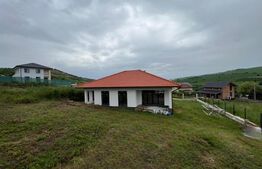 Casă pe un nivel, 150 mp, teren 1112 mp, zona Apahida - Cluj
