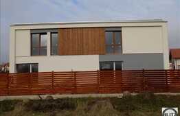 Casa cuplata cu 4 camere, 120 mp, teren 240 mp, semifinisata!