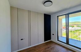 Apartament de tip studio, 40 mp, garaj, Eroilor