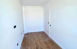 Apartament de tip studio, 40 mp, garaj, Eroilor