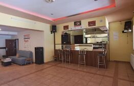 Magazin sătesc cu terasă, centrul satului Feldioara– priveliște Munții Făgăraș