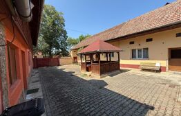 Pensiune + casă pe 5.500 mp, la poalele Munților Făgăraș – Gura-Vaii, Recea