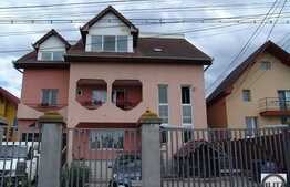 Vanzare casa individuala 650 mp utili, 590 mp teren, zona de case si vile