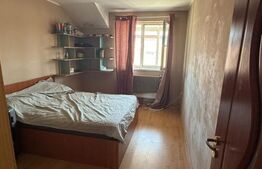 Apartament 3 camere , parcare, zona Subcetate 