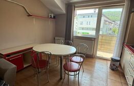 Apartament 3 camere , parcare, zona Subcetate 