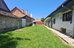 Proprietate cu potențial, casă + șură stejar și livadă - satul cu comori