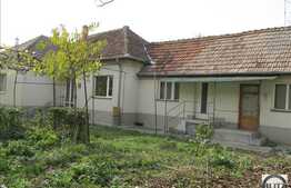 Vanzare casa individuala, 110 mp, 558 mp teren, zona linistita