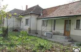 Vanzare casa individuala, 110 mp, 558 mp teren, zona linistita