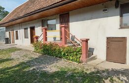 Casă complet renovată, 3 camere, teren 3800 mp – comuna Părău