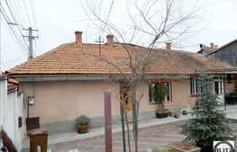 Casa demolabila in zona ideala pentru locuit din Zorilor, 300 mp teren