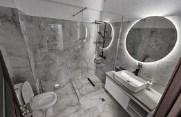 Apartament 2 camere decomandat, terasa 27 mp, 2 parcari, zona Terra