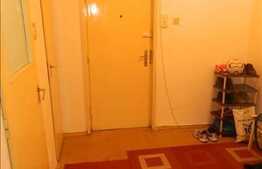 3 camere de vanzare 70 mp utili, etaj intermediar. Boxa la subsol inclusa!