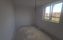 Casa cu toate utilitatiile, 4 camere, 2 bai, 470 m teren - Sanpetru Finalizata 
