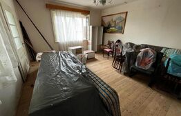 Casă tradițională, teren 2.043 mp zona Aghiresu