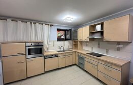 Apartament 3 camere, parcare, curte, zona: Intre Lacuri