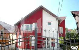 Casa la 3 minute de strada Observatorului !