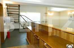 Casa cu 10 camere, suprafata utila este de  380 mp + teren 400 mp utili