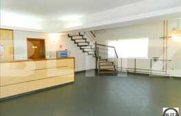 Casa cu 10 camere, suprafata utila este de  380 mp + teren 400 mp utili