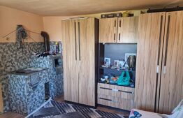 Casa locuibila 74 mp ,cu gradina de 1000mp, Cara