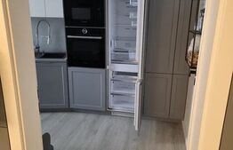Apartament 3 camere , decomandat , semicentral in zona Paris, parcare