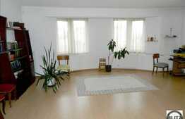 Casa individuala, 327 mp utili cu 600 teren, gradina cu pomi fructiferi!