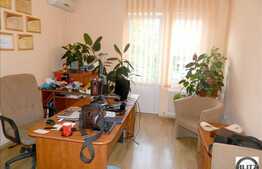 Vanzare casa 350 mp utili, teren 600 mp, front 12.5 ml, zona accesibila, A.C.!