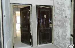 Vanzare casa cu 4 apartamente, 610 mp utili, teren 398 mp, recent renovata