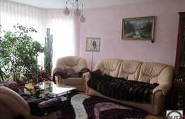 Casa de vanzare, 330 mp, cu teren de 330 mp si front la strada de 13 ml, Zorilor