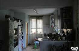 Casa de vanzare, 330 mp, cu teren de 330 mp si front la strada de 13 ml, Zorilor