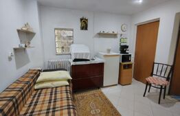 Casa individuala, 400 mp teren, in zona Plopilor