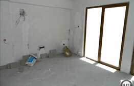 De vanzare 3 camere,  semifinisat, cu loc de parcare in CF! Zona Polus