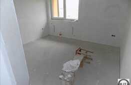 Triplex 126 mp, teren 300 mp, finisat complet, zona linistita!