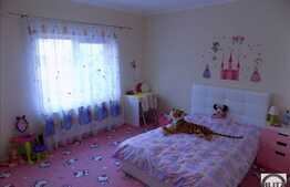 Casa individuala, 170 mp, 750 mp teren, zona linistita de case si vile