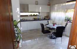 Casa individuala, 300 mp, teren 400 mp, mobilata si utilata, in zona linistita